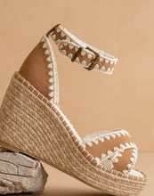 Load image into Gallery viewer, Essie Embroidered Wedge