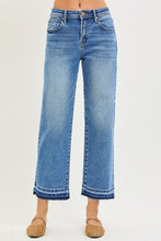 Load image into Gallery viewer, Lazy Day Slouchy Crop Boyfriend Jeans