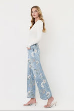 Load image into Gallery viewer, Fall In Bloom Floral Jeans