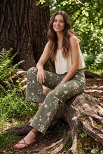 Load image into Gallery viewer, Garden Party Floral Jeans