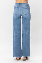 Load image into Gallery viewer, Judy Blue On Point Mid Rise Wide Leg Jeans
