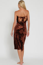 Load image into Gallery viewer, Mesmerizing Velvet Midi Dress
