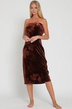 Load image into Gallery viewer, Mesmerizing Velvet Midi Dress
