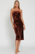 Load image into Gallery viewer, Mesmerizing Velvet Midi Dress
