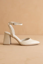 Load image into Gallery viewer, Princess White Pointed Toe Heel

