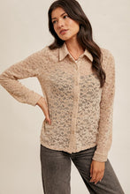 Load image into Gallery viewer, Dress To Impress Velvet Lace Top
