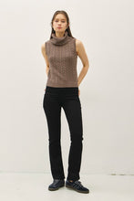 Load image into Gallery viewer, Cable Comfort Sweater Vest
