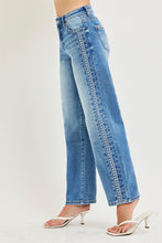 Load image into Gallery viewer, Emery HR Barrel Embroidered Jeans
