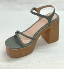 Load image into Gallery viewer, Avianna Platform Dress Sandals
