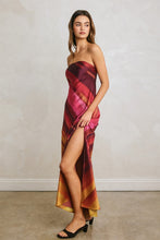 Load image into Gallery viewer, Solar Flare Strapless Maxi Dress
