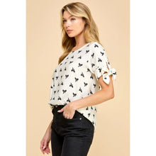 Load image into Gallery viewer, Close To Me Bow Print Top
