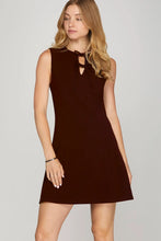 Load image into Gallery viewer, She&#39;s A Classic Sleeveless Dress
