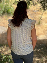 Load image into Gallery viewer, Great Find Floral Lace Top
