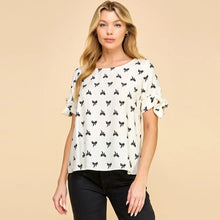 Load image into Gallery viewer, Close To Me Bow Print Top
